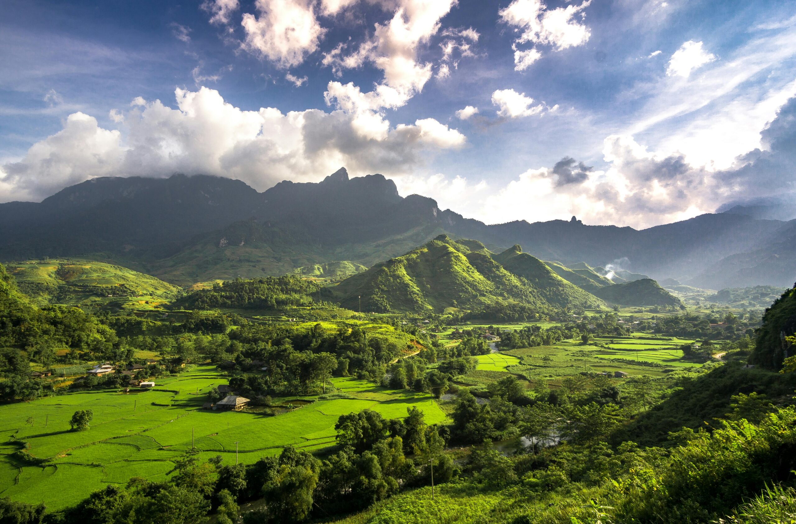 Apply for your Vietnam Tourist Visa 30 Days easily with Visacrave. Fast approvals, secure process for B2B agents.